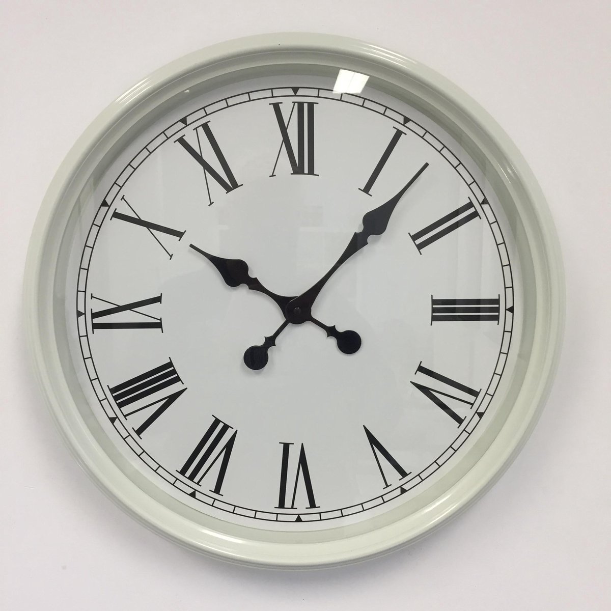 Wandklok Orleans retro wit design