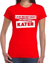 Laat me met rust ik heb een kater tekst t-shirt rood dames S