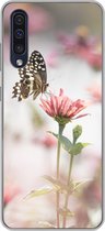 Geschikt voor Samsung Galaxy A50 hoesje - Vlinder - Bloem - Roze - Siliconen Telefoonhoesje