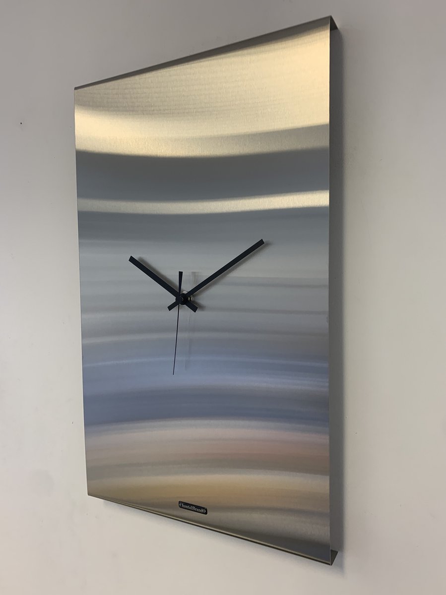 Wandklok CHANTALBRANDO -- NEW JERSEY -- MODERN DESIGN