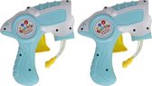 Bellenblaas speelgoed pistool - 2x - met vullingen - lichtblauw - 15 cm - plastic - bellen blazen - buiten/fun/verjaardag