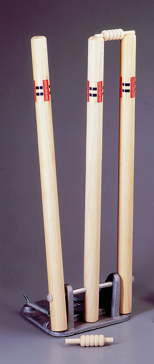 Gray-Nicolls Cricket STUMPS SPRING RETURN 28 M 28 Inch - Ash Wood
