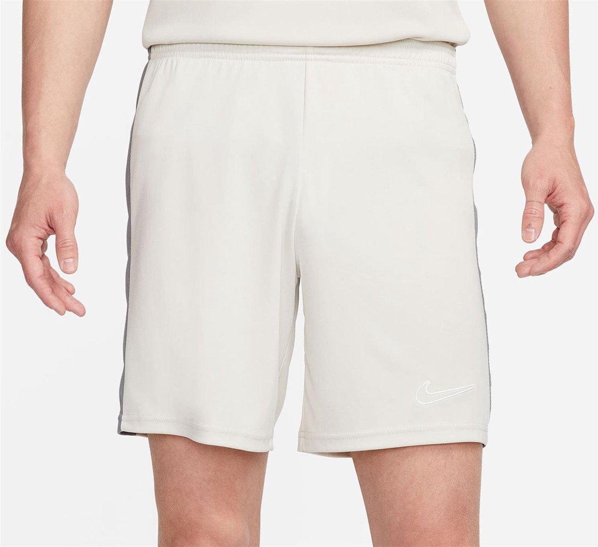 NIKE DRI-FIT ACADEMY SHORTS Beige