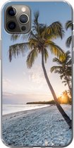 Geschikt voor iPhone 13 Pro Max hoesje - Strand - Zonsondergang - Palmboom - Siliconen Telefoonhoesje