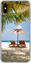 Geschikt voor iPhone Xs hoesje - Strandstoel - Parasol - Palmboom - Siliconen Telefoonhoesje