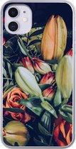 Geschikt voor iPhone 11 hoesje - Boeket - Stilleven - Bloemen - Planten - Rood - Siliconen Telefoonhoesje