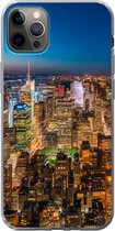 Geschikt voor iPhone 13 Pro Max hoesje - New York - Kleuren - Nacht - Siliconen Telefoonhoesje