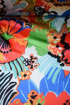 Satijn met stretch en Italiaanse bloemen print 1 meter - modestoffen voor naaien - stoffen Stoffenboetiek