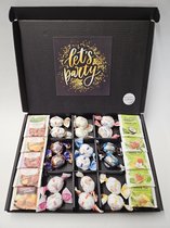 Chocolade Ballen - Thee Proeverij Pakket Groot | Mystery Card 'Let's Party' met persoonlijke (video)boodschap | Chocolade-Theepakket | Feestdagen box | Chocolade cadeau | Valentijnsdag | Verjaardag | Moederdag | Vaderdag