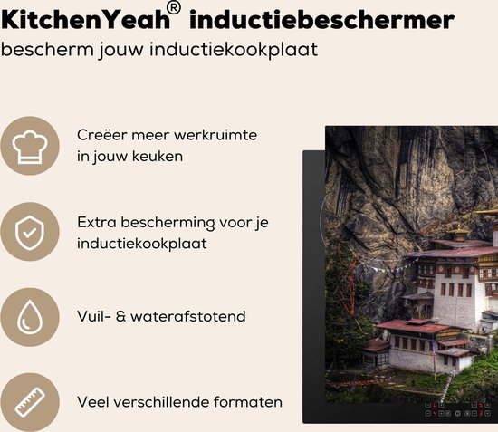 KitchenYeah® Inductie beschermer 80.2x52.2 cm - Boeddhistische tempel op berg in Bhutan - Kookplaataccessoires - Afdekplaat voor kookplaat - Inductiebeschermer - Inductiemat - Inductieplaat mat