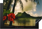 KitchenYeah® Inductie beschermer 76x51.5 cm - Rode bloem op Bora Bora - Kookplaataccessoires - Afdekplaat voor kookplaat - Inductiebeschermer - Inductiemat - Inductieplaat mat