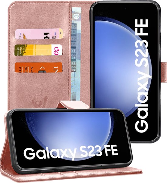 Étui portefeuille rose ouvert tenant un Samsung Galaxy S23 FE en position debout.