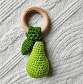 Rammelaartje - Handgemaakte rammelaar Peer - Groen - Beukenhouten ring - Gehaakte peer - Zacht rammelend geluidje - Sensorisch speelgoed baby