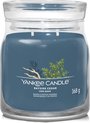 Yankee Candle - Bayside Cedar Signature Medium Jar - Moederdag cadeau