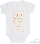 100% katoenen Romper "Arm - Hoofd - Arm - Opa, je kunt het! - Been - Openen & Sluiten - Been" Unisex Katoen Wit/mosterd Maat 56/62