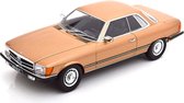 Het 1:18 Diecast-model van de Mercedes-Benz 450 SLC C107 uit 1973 in goud metallic. De fabrikant van het schaalmodel is KK Scale. Dit model is alleen online verkrijgbaar