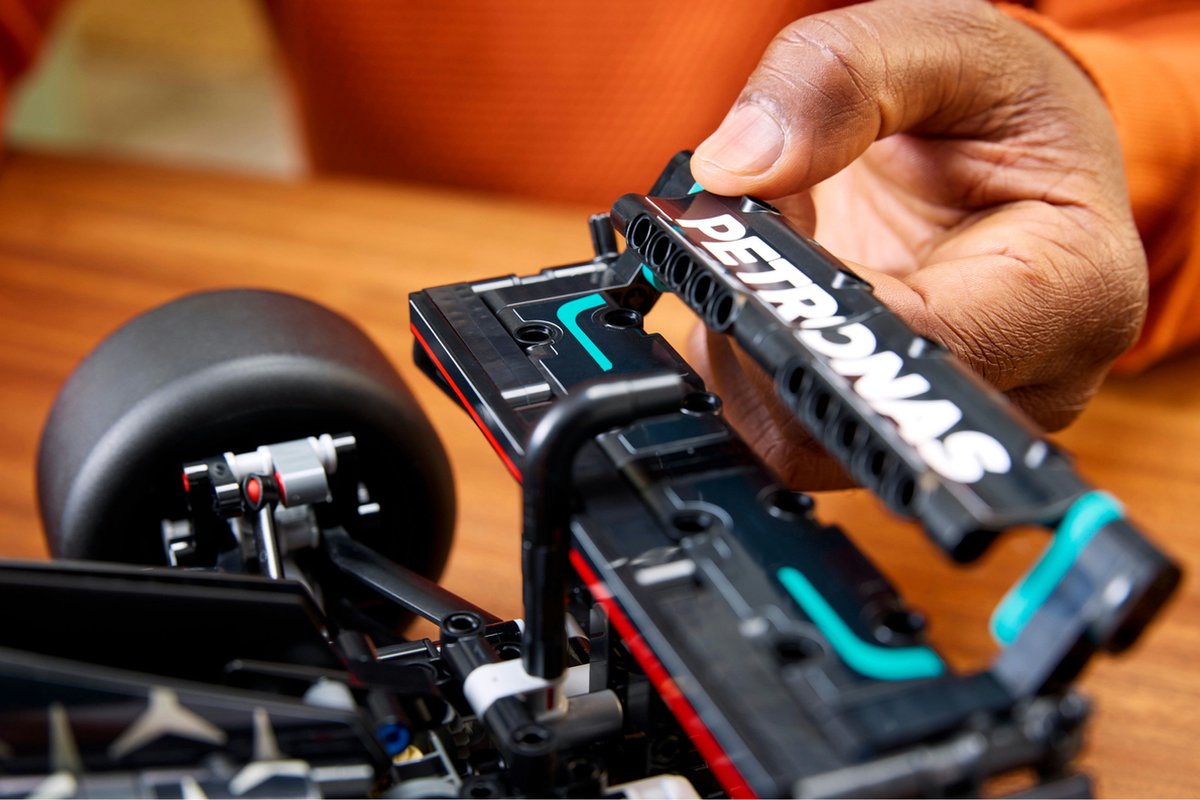 LEGO Technic Mercedes-AMG F1 W14 E Performance - 42171 — afbeelding 26