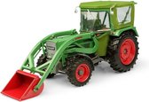 Het 1:32 gegoten model van de Fendt 5S 4wd-tractor met voorlader uit 1975 in het groen. De fabrikant van het schaalmodel is Universal Hobbies. Dit model is alleen online verkrijgbaar
