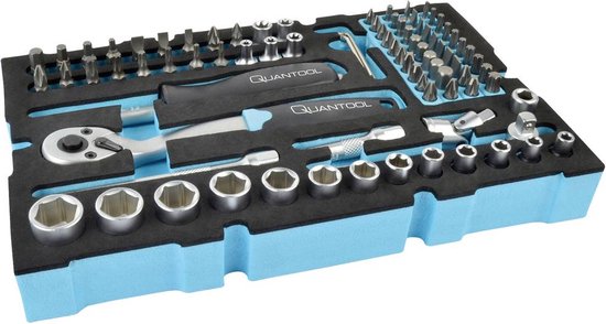 Gereedschapskist met een ratel, verlengstukken, doppen en bits in een blauwe schuimlaag.