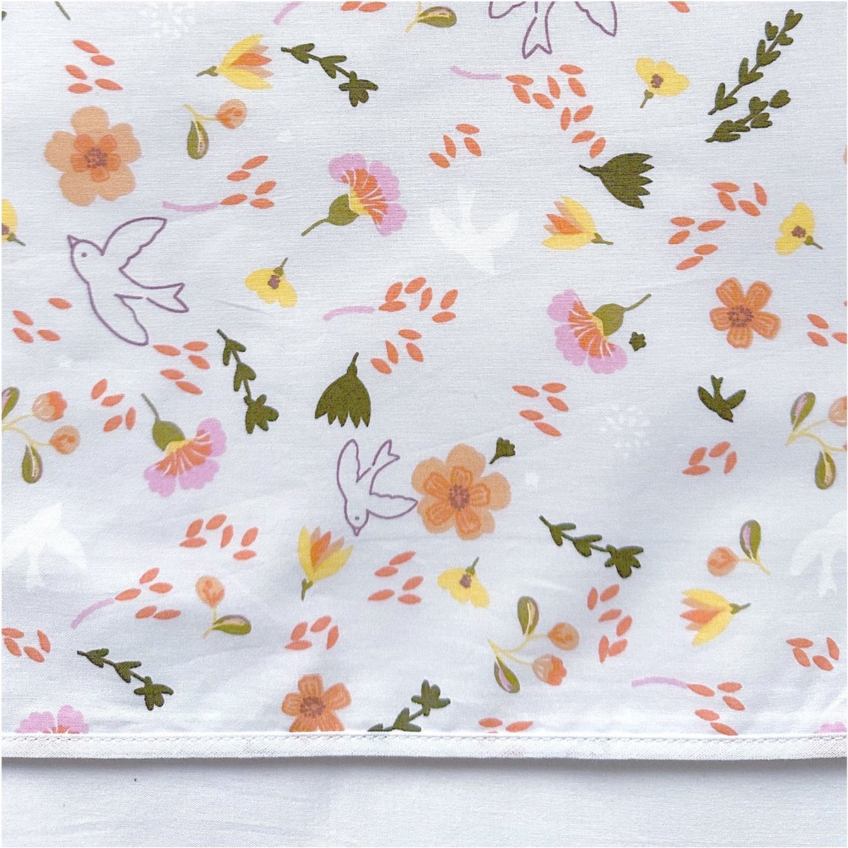 BINK Bedding Wieglaken Saar - 75 x 100 cm - 100% Katoen - Wit Laken met Omslag van Vogels en Bloemen - Babylaken Wieg