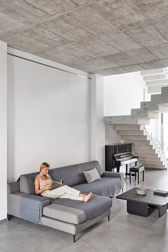 Belmarti® Bankbeschermer Duo 110cm Breed – Zwart – Dubbelzijdig, beschermt tegen vlekken, haren en krassen – ideaal voor gezinnen met kinderen en huisdieren, machinewasbaar