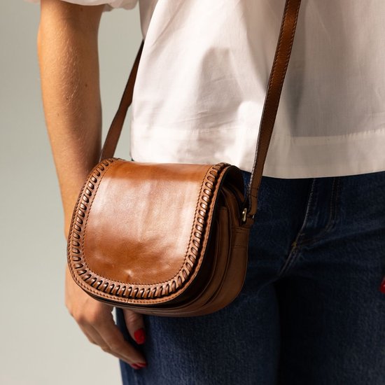 Manfield Cognac leren schoudertas met leren details bol