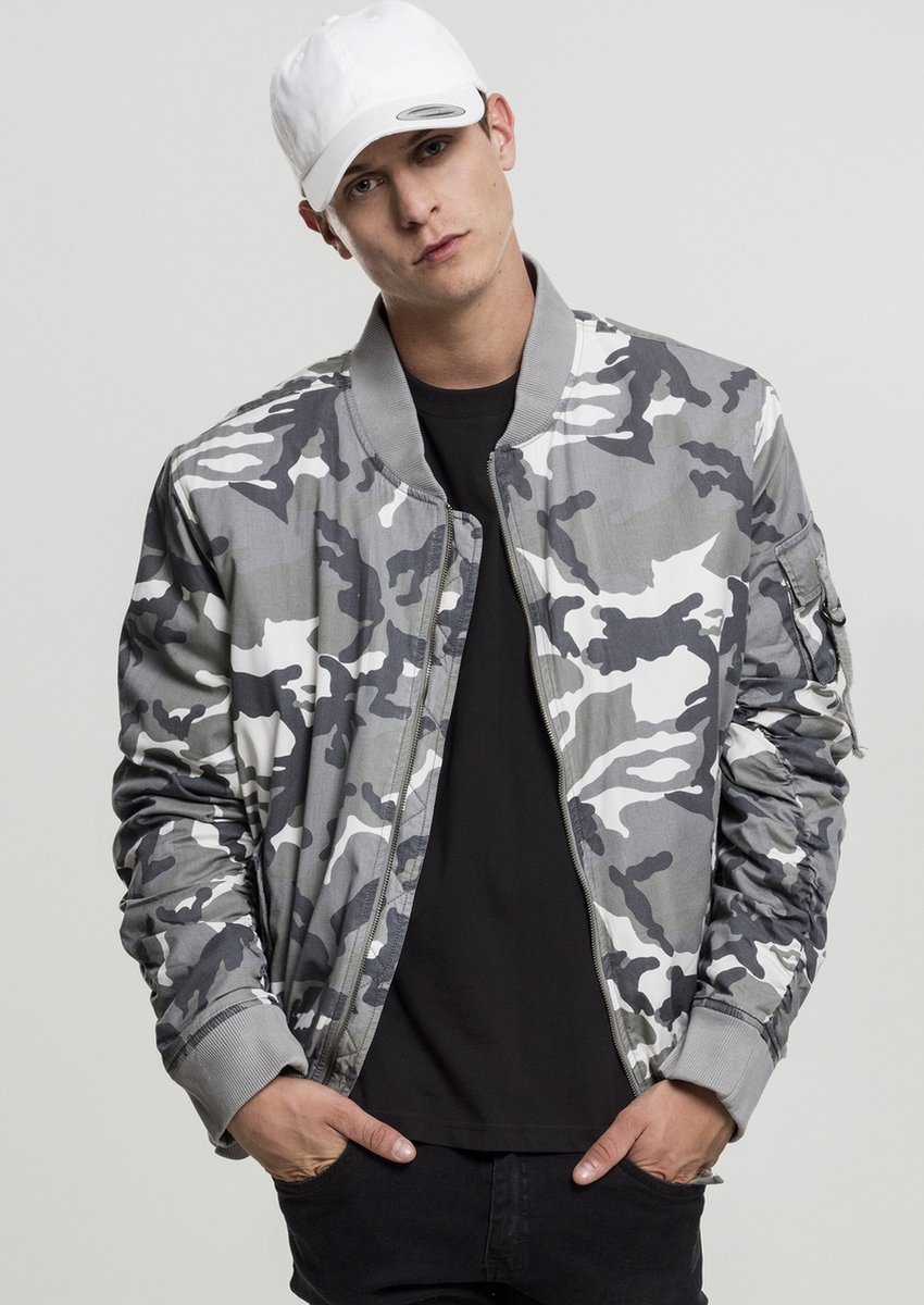 Urban Classics Vintage Camo Cotton Bomber jacket M Wit