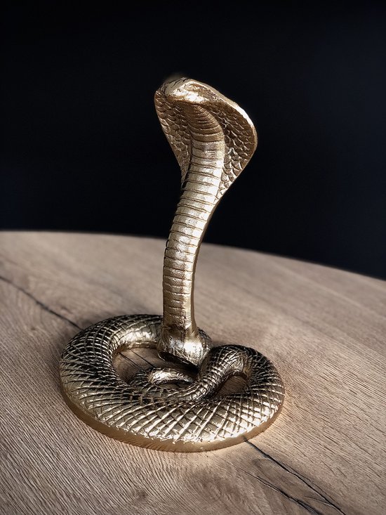 Cobra Goud 23 cm hoog - Slang - Dierenbeeld - Interieur - Decoratie - Voor Binnen - Goudkleur - Cadeau - Geschenk