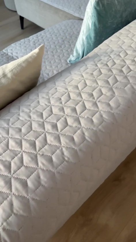 Banktopper Geo Grijs - 180cm breed - Waterafstotend en Vlekbestendig - Antislip Onderkant - Comfortabel en Duurzaam - Ideaal voor Huishoudens met Kinderen en Huisdieren