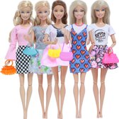 Poppenkleertjes - Geschikt voor Barbie - Set van 5 outfits en 5 handtassen - Kleding voor modepoppen - Jurken, rok, top, tassen - Cadeauverpakking