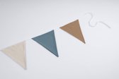Vlaggenlijn van stof | Island Breeze - 2 meter / 5 vlaggetjes - Blauwe / Turquoise, Bruine, Beige (pastel kleur) driehoek vlaggetjes - Verjaardag slinger / Babykamer decoratie - Stoffen slingers handgemaakt & duurzaam