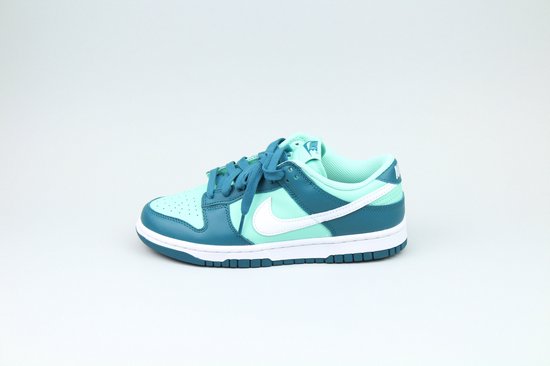 Nike Dunk Low 'Geode Teal (W)' taille 38