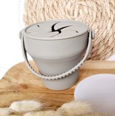 Rammelaartje - kinderservies - Siliconen opvouwbare snack cup met deksel - Salie