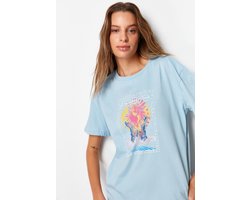 Trendyol Pruimkleurig 100% Katoen Bedrukt Ontspannen/Breed, Comfortabel Gesneden Ronde Hals Gebreid T-Shirt Twoss22Ts1145