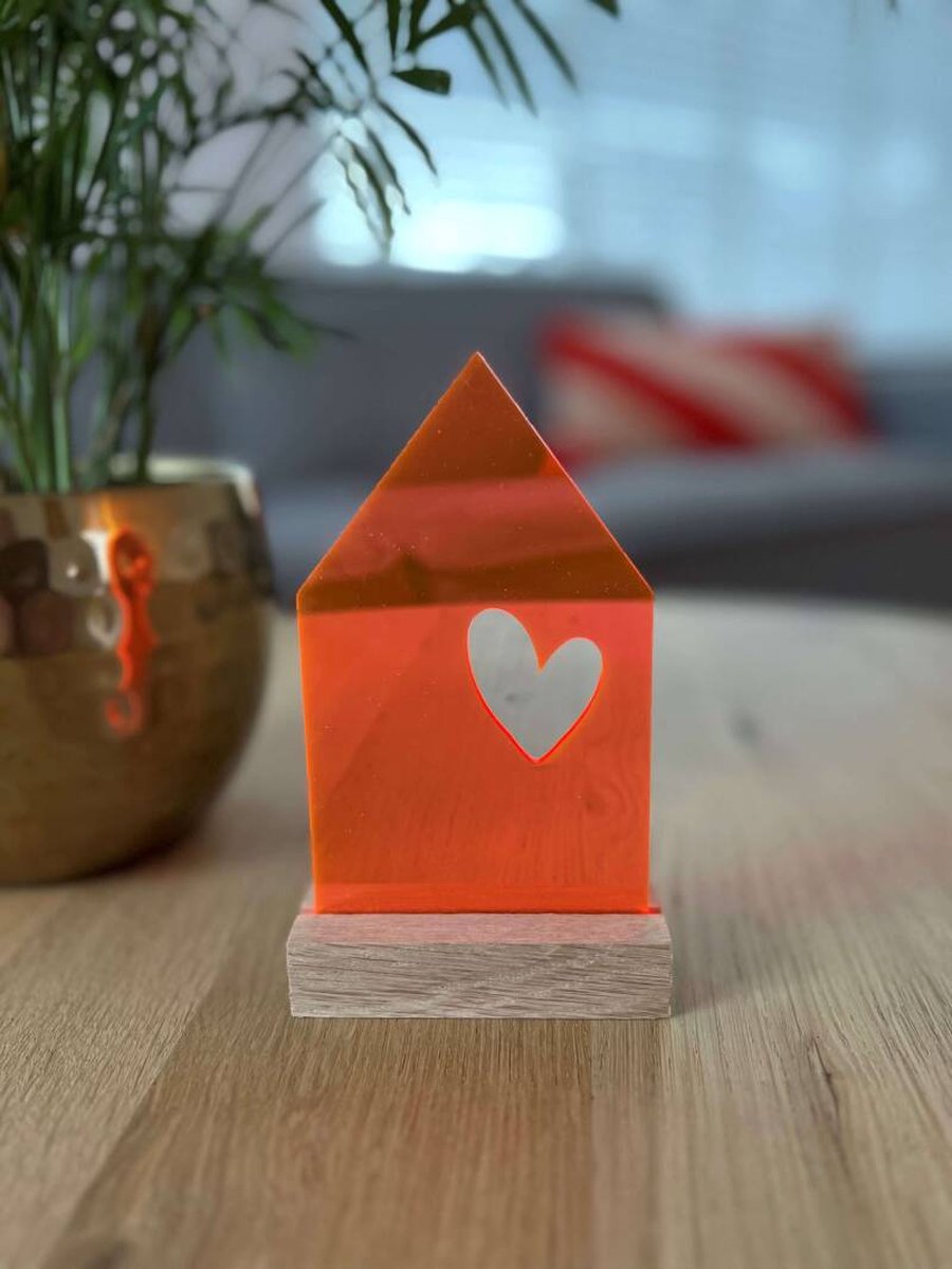 Neon Oranje Hartenhuis van Acrylaat - Warme Thuisdecoratie | NUUW at home