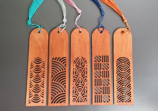 Set de 5 marque-pages en bois sur mesure - acajou marron