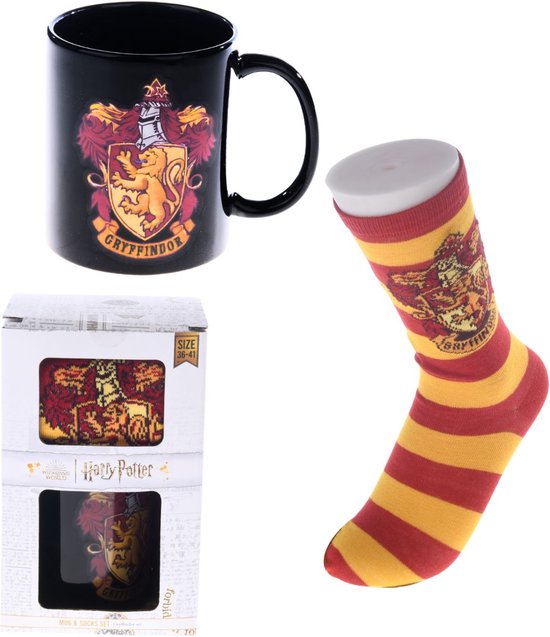 Harry Potter Gryffindor mok en sokken met wapens.