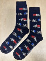SOKn. Trendy sokken *VRACHTWAGEN* (donker blauw) maat 40-46 (ook leuk om kado te geven !)