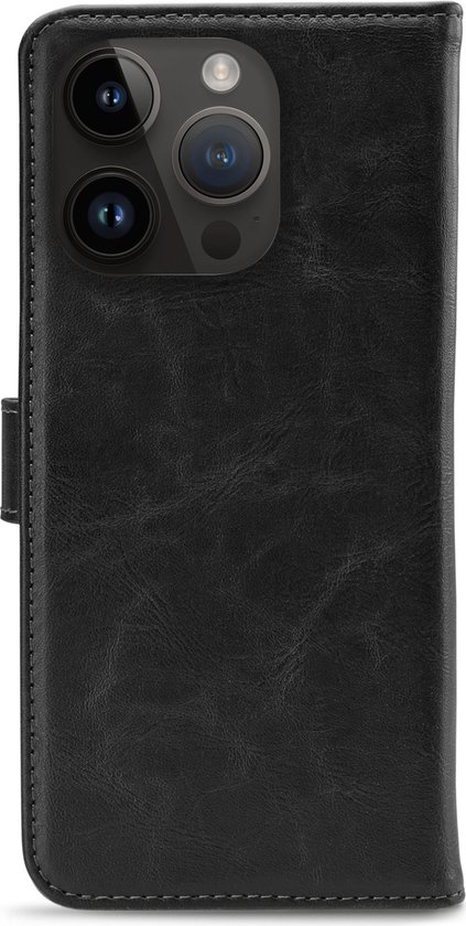 Étui de téléphone noir style portefeuille, montrant le dos avec découpe pour objectif de caméra.
