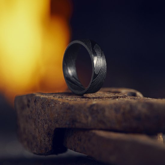 Fortis | Bague en acier Damas couleur noire - 7 mm