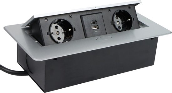 Zilveren inbouw stekkerblok met 2 stopcontacten, 1 USB-A en 1 USB-C poort, donkergrijze behuizing en stroomkabel.