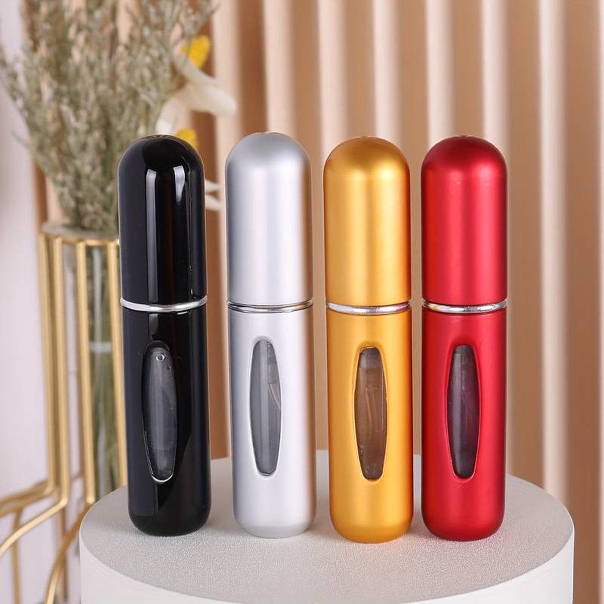 Goedkoopste T.O.M. 4 stuks! -Parfumverstuiver-Parfum Refill Fles 5 ML - Parfum verstuiver navulbaar - Verstuiver flesje leeg - Draagbare Mini navulbare Spray - Navulling Parfum flesje - Hervulbare Parfumfles - Travel Size