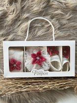 Accessoires bébé-coffret cadeau -coffret cadeau-baptême-bandeau-chaussons-collants-bébés filles-baptême-cadeau maternité-magenta-fleur-tulle-pierres- 0 à 6 mois