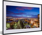 Fotolijst incl. Poster - Donkerblauwe lucht boven skyline Sarajevo in Bosnië en Herzegovina - 60x40 cm - Posterlijst