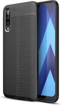 Cadorabo Hoesje geschikt voor Samsung Galaxy A50 4G / A50s / A30s in Diep Zwart - Beschermhoes gemaakt van TPU siliconen met edel kunstleder applicatie Case Cover Etui
