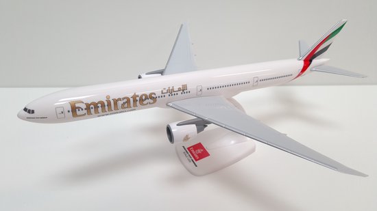 Emirates schaalmodel Boeing 777-300ER schaal 1:200 lengte 32,4cm bol.com