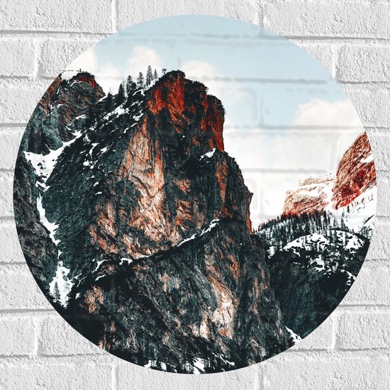 WallClassics - Muursticker Cirkel - Bergtoppen met Sneeuw - 60x60 cm Foto op Muursticker