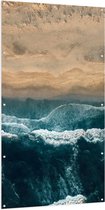 WallClassics - Tuinposter – Golvende Zee en Strand van Boven - 100x200 cm Foto op Tuinposter (wanddecoratie voor buiten en binnen)