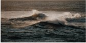 WallClassics - Poster Glanzend – Golven in de Zee - 100x50 cm Foto op Posterpapier met Glanzende Afwerking