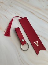ensemble marque page lettre V et porte clé assorti - cuir véritable - cadeau personnalisé